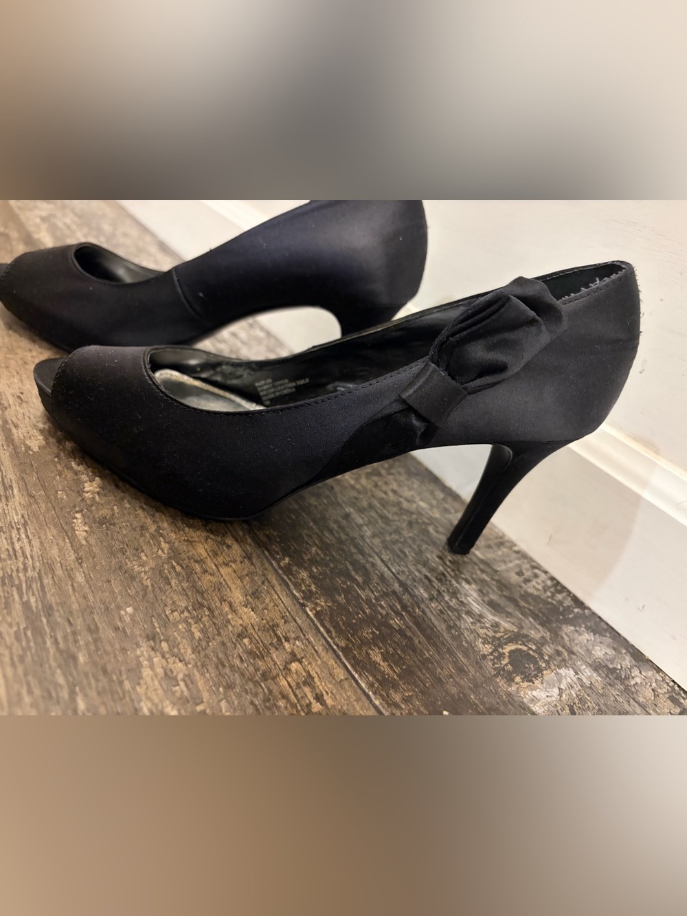 White House Black Market Black Bow Accent Peep-Toe Heels